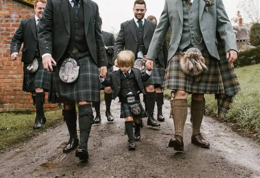 Trends in Kilt Flashes